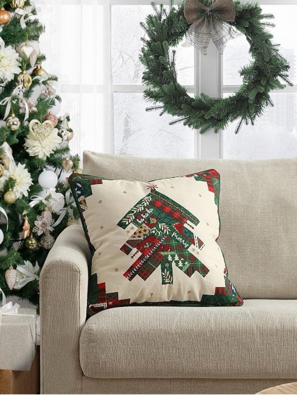 NWT Kohls Patchwork Christmas Tree Holiday Throw Pillow